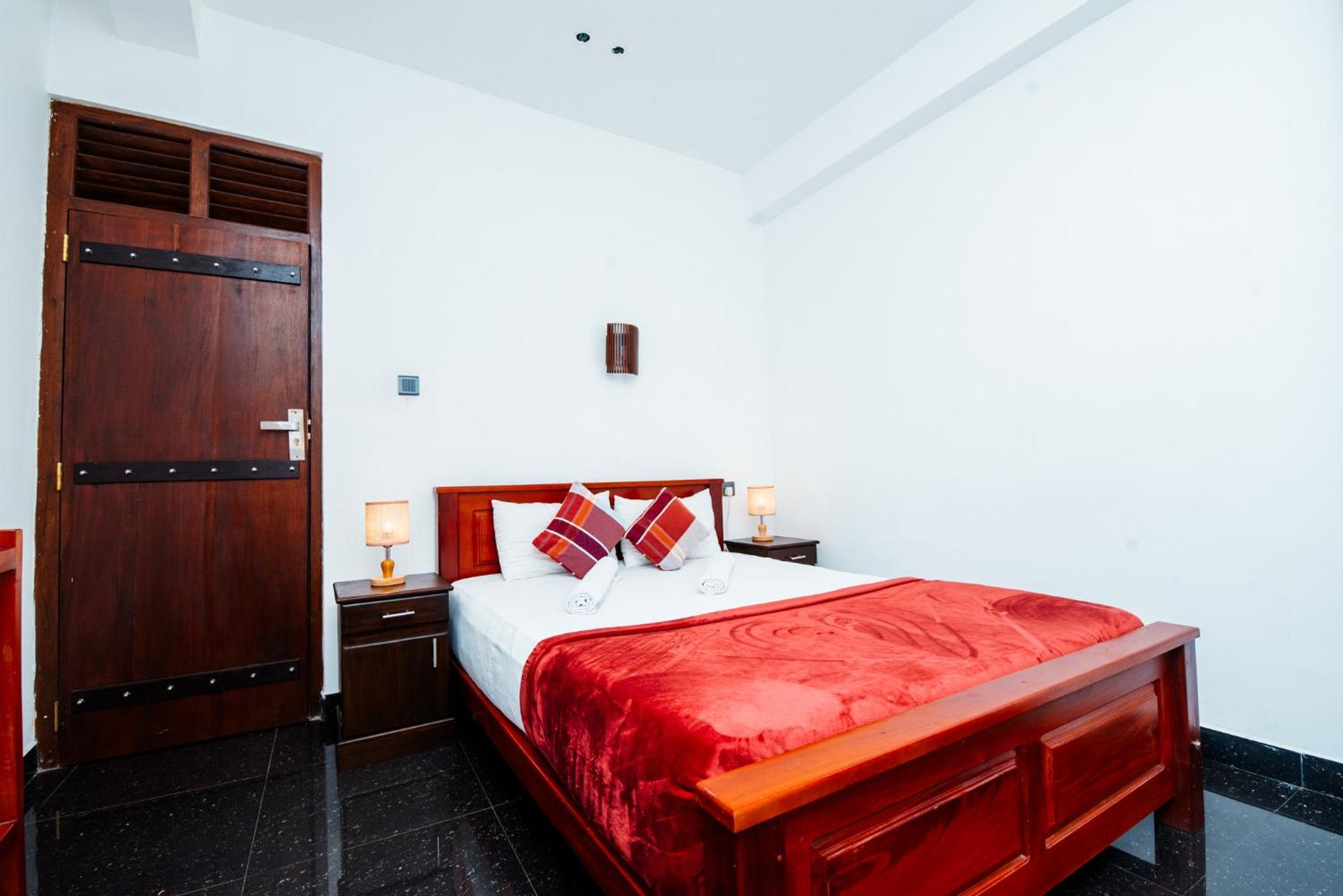 Adams Peak Inn Nallathanniya Kültér fotó