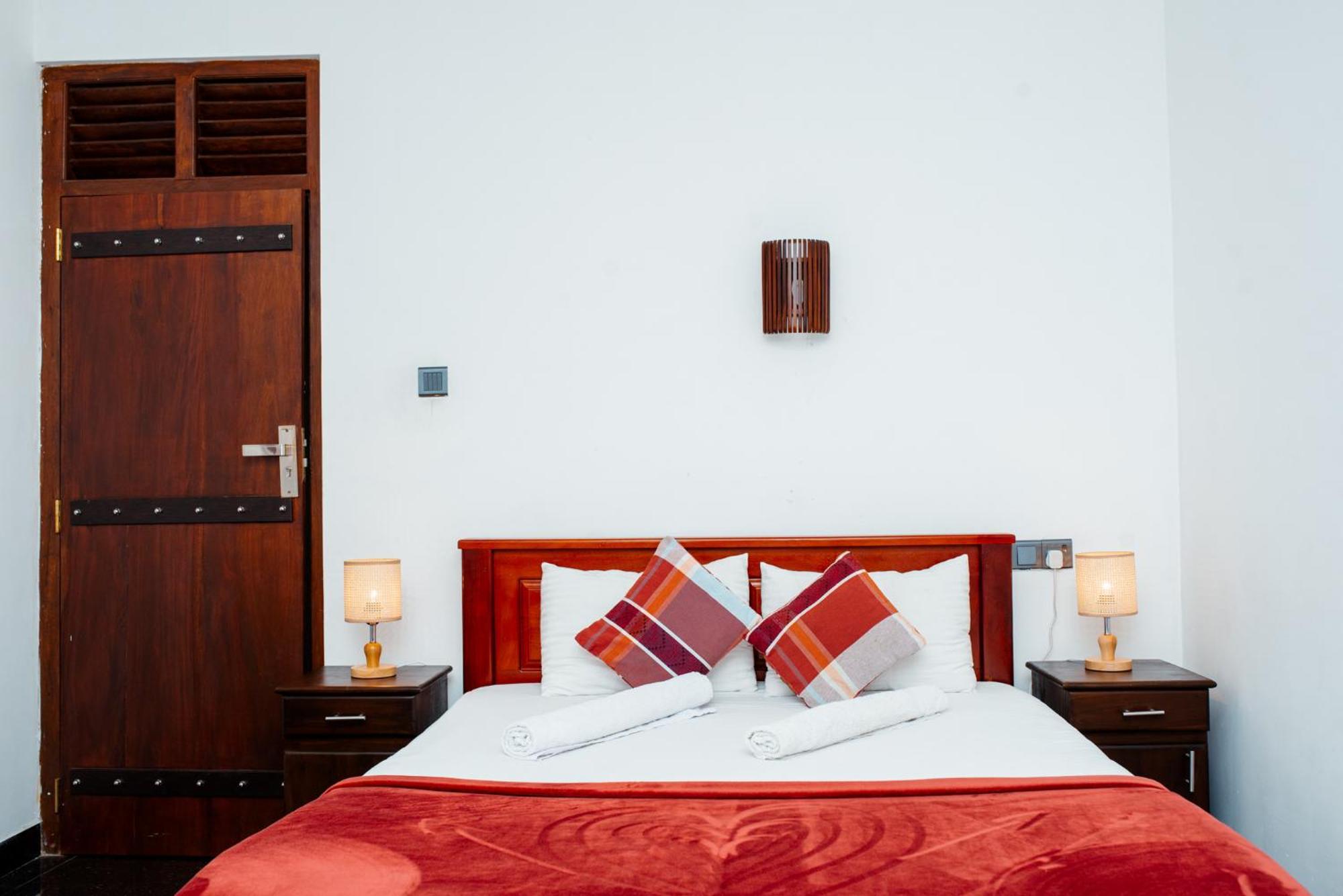 Adams Peak Inn Nallathanniya Kültér fotó